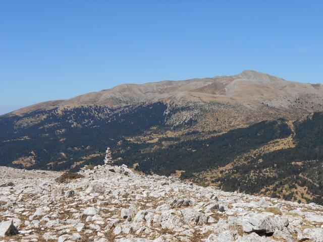 Θέα από το Κιβούρι προς τον Πύργο Παλαβού